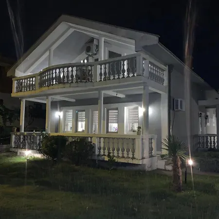 Prima House *